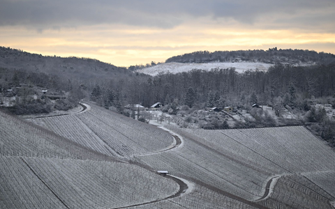 Am Wochenende droht in vielen Teilen Deutschlands Glätte. - Foto: Bernd Weißbrod/dpa