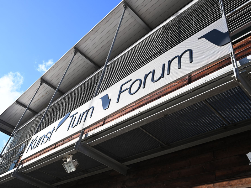 Das Stuttgarter Kunstturnforum steht im Zentrum eines Missbrauchsskandals. - Foto: Bernd Weißbrod/dpa