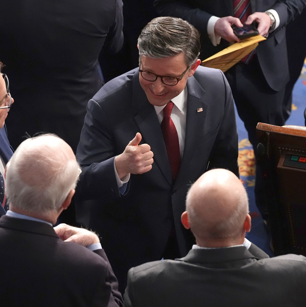 Beide Kongresskammern kamen erstmals seit der Wahl im November in neuer Konstellation zusammen. - Foto: Jacquelyn Martin/AP/dpa