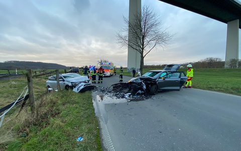 FW-MH: Verkehrsunfall mit drei Verletzten - Foto: presseportal.de