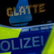 Autofahrer sollten am Wochenende besonders vorsichtig sein. - Foto: Rolf Vennenbernd/dpa