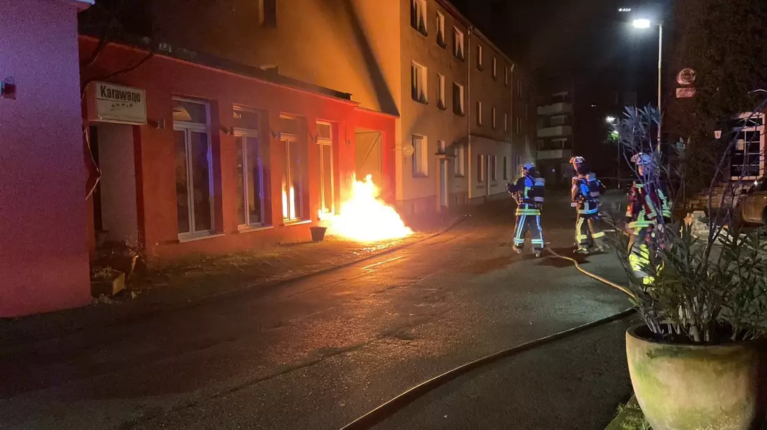 FW-BO: Brand an Eisdiele am Dr.-Ruer-Platz erfolgreich gelöscht - Bild: presseportal.de