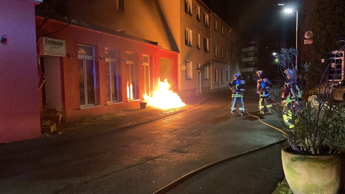 FW-BO: Brand an Eisdiele am Dr.-Ruer-Platz erfolgreich gelöscht - Foto: presseportal.de