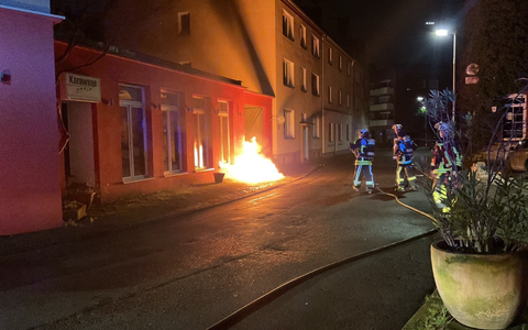 FW-BO: Brand an Eisdiele am Dr.-Ruer-Platz erfolgreich gelöscht - Foto: presseportal.de