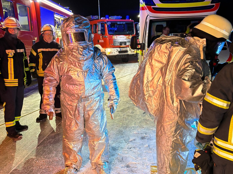 FW-ROW: Winterwetter sorgt für Verkehrsunfälle auf Autobahn 1 - Hansalinie Stunden lang voll gesperrt - Foto: presseportal.de