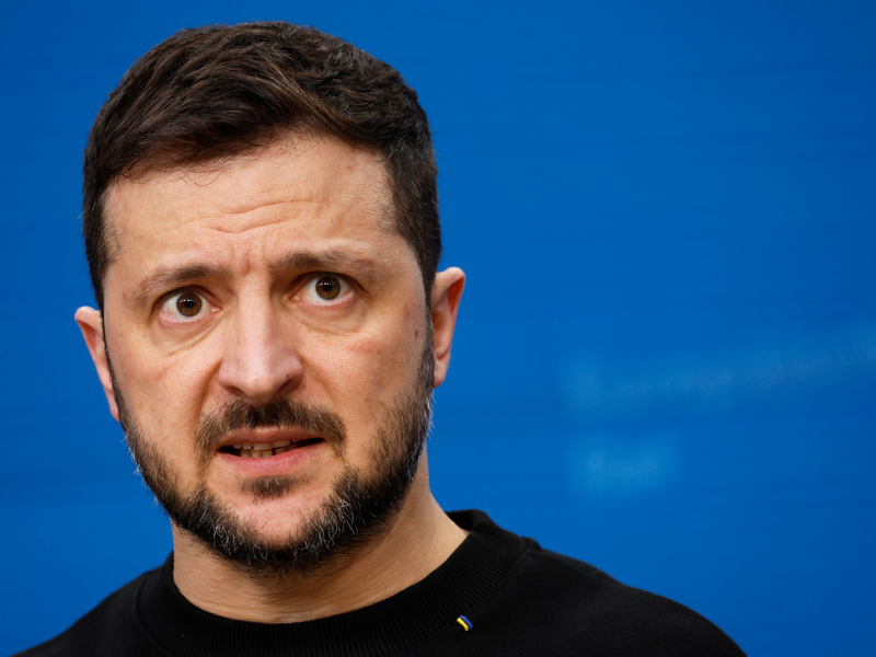 In seiner abendlichen Videobotschaft berichtete Selenskyj über mutmaßlich hohe Verluste der Angreifer in Kursk. (Archivbild) - Foto: Geert Vanden Wijngaert/AP/dpa