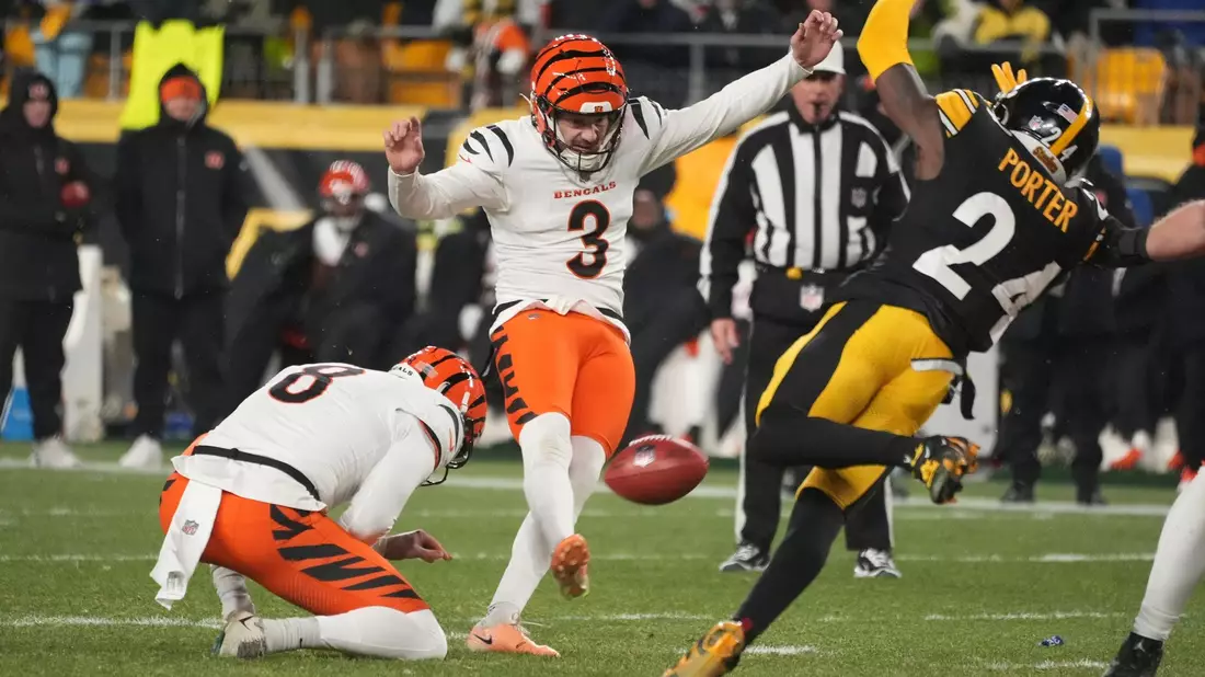 Bengals-Kicker Cade York verwandelte vier Field Goals. - Bild: Gene J. Puskar/AP/dpa