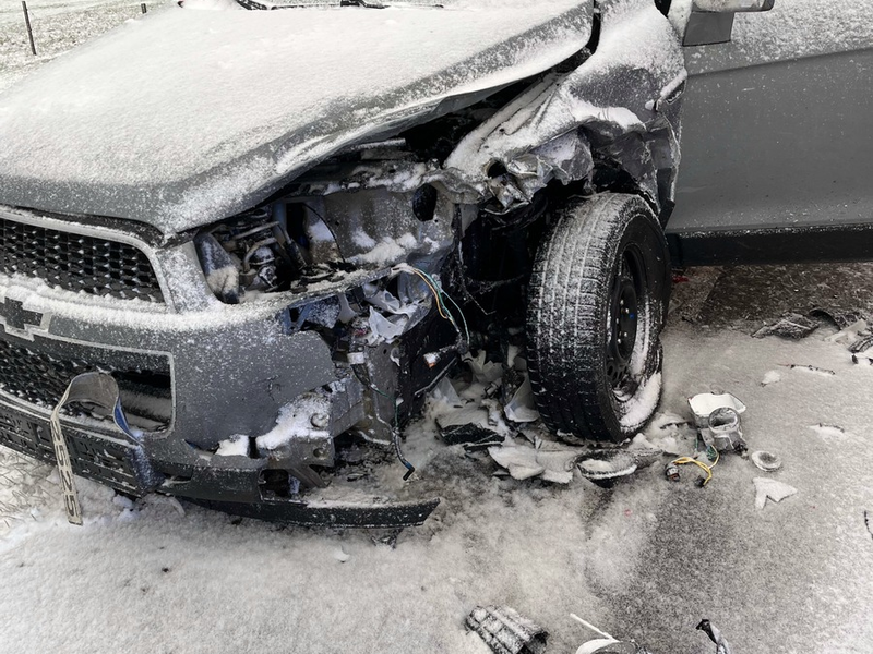 POL-GM: Auf winterlicher Straße in den Gegenverkehr geschleudert - Foto: presseportal.de