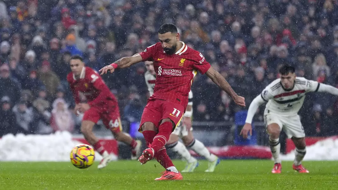 Mohamed Salahs Führungstreffer per Handelfmeter reichte dem FC Liverpool nicht zum Sieg. - Bild: Peter Byrne/PA Wire/dpa