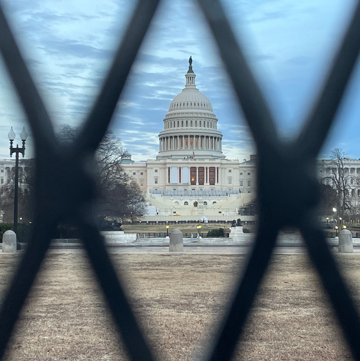 Die Erstürmung des Kapitols vor vier Jahren wirkt nach: Das Gelände ist dieses Jahr weiträumig abgesperrt. - Foto: Lena Klimkeit/dpa