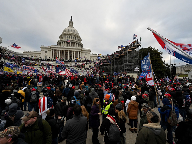 Trump stellte auch einmal mehr in Aussicht, gleich am ersten Tag im Amt Anhänger zu begnadigen, die wegen der Attacke auf das US-Kapitol verurteilt wurden.  - Foto: Essdras M. Suarez/ZUMA Wire/dpa