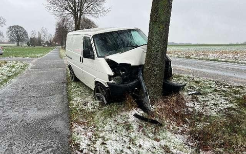 POL-NI: Warpe - Verkehrsunfall mit einer leicht verletzten Person - Foto: presseportal.de
