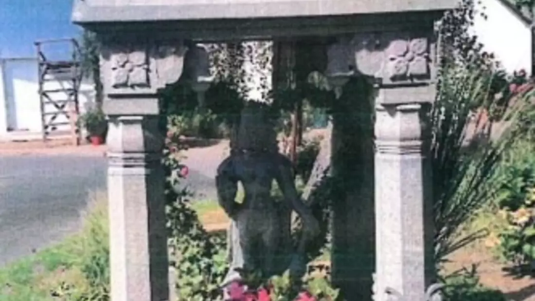POL-KLE: Bedburg-Hau - Buddha-Figur entwendet: Zeugen im Rahmen der Ermittlungen gesucht - Bild: presseportal.de
