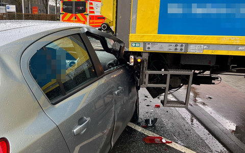 POL-COE: Billerbeck, Darfelder Straße/ Lkw und Auto kollidieren - Foto: presseportal.de