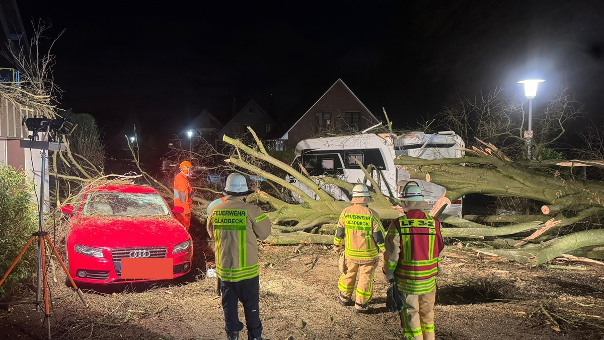 FW-GLA: Zahlreiche Sturmeinsätze in Gladbeck - Foto: presseportal.de