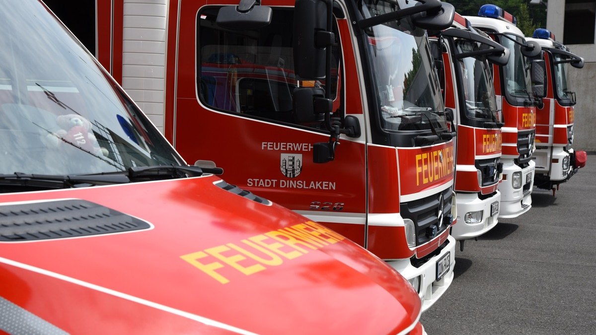 FW Dinslaken: Sturmböen sorgten für Einsätze der Feuerwehr - Foto: presseportal.de