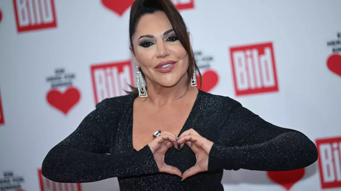 Simone Thomalla will wie ihre Tochter Sophia bei «Let's Dance» gewinnen. (Archivbild) - Bild: Sebastian Christoph Gollnow/dpa
