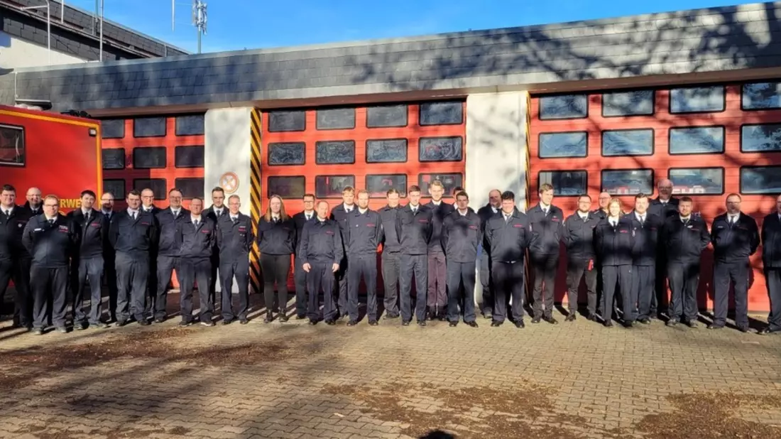 FW-AR: Erfolgreicher Abschluss des Sprechfunklehrgangs der Feuerwehr Arnsberg - Bild: presseportal.de