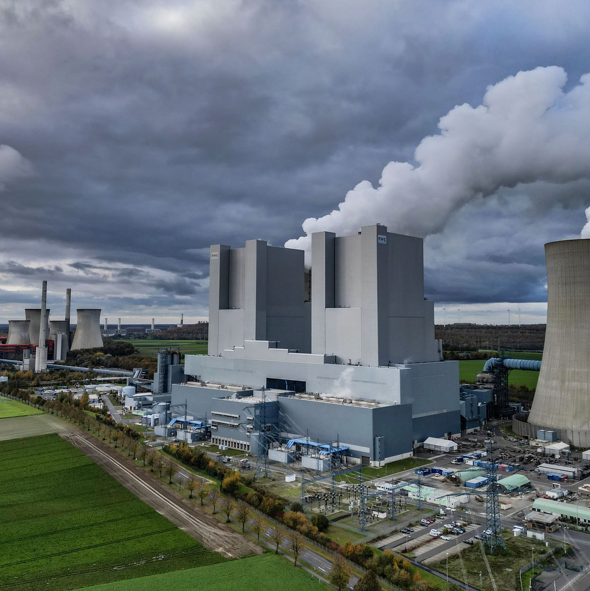 Das Recht, das Treibhausgas Kohlendioxid in die Umwelt auszustoßen, kostet in Deutschland und Europa Geld. Im vorigen Jahr kam eine Rekordsumme zusammen. (Symbolbild) - Foto: Oliver Berg/dpa