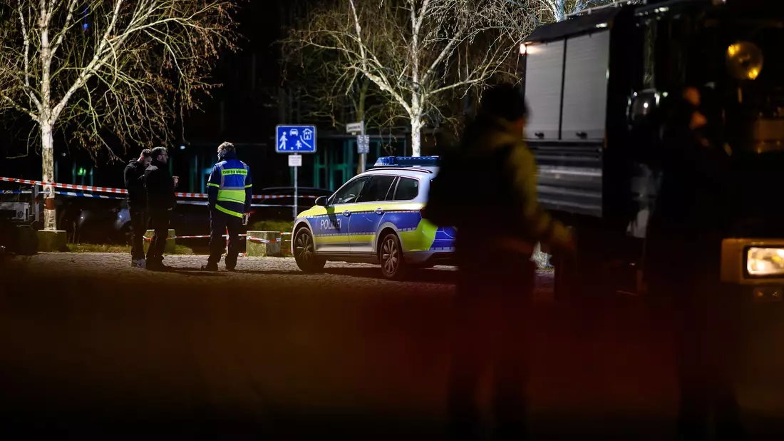 Ein Mann hatte am 18. Dezember im Stadtteil Geismar nach damaligen Angaben der Ermittler eine Frau grundlos angegriffen und zu Boden geworfen. (Archivbild) - Bild: Swen Pförtner/dpa