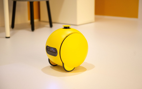 Einen Preis für den kleinen Roboter nennt Samsung weiterhin nicht. - Foto: Andrej Sokolow/dpa