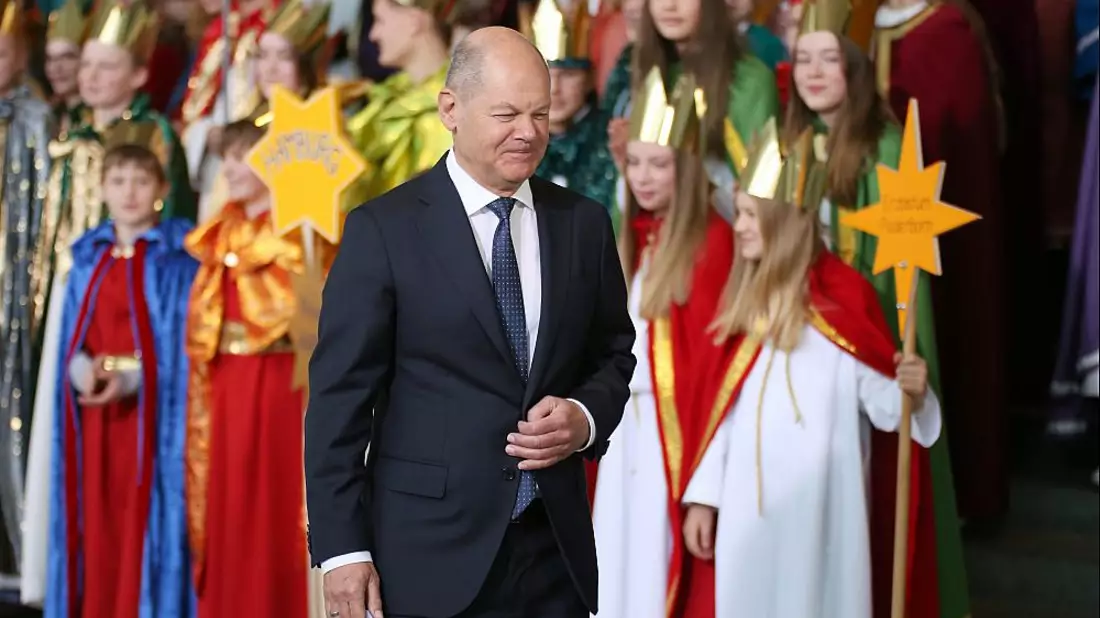 Olaf Scholz mit Sternsingern am 07.01.2025 - Bild: über dts Nachrichtenagentur