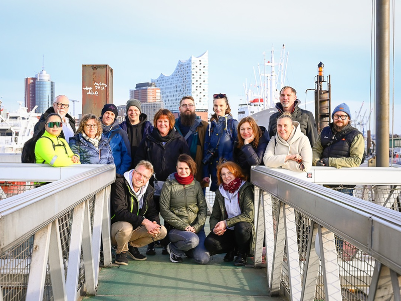 Schulfotos, die Spaß machen: Wie „Der andere Fotograf“ aus Hamburg die Branche revolutioniert - Foto: presseportal.de