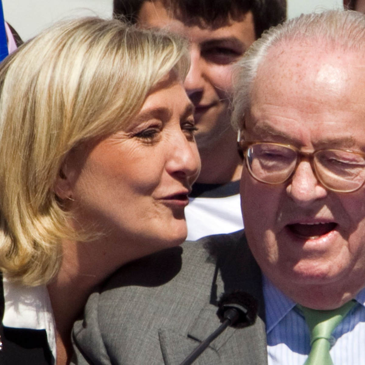 Trotz der Zerwürfnisse näherten sich Marine und ihr Vater in den letzten Jahren wieder an. (Archivbild) - Foto: picture alliance / dpa