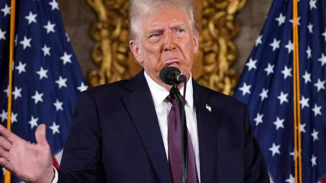 Der künftige US-Präsident Trump teilt gegen Panama und Dänemark aus.  - Bild: Evan Vucci/AP/dpa