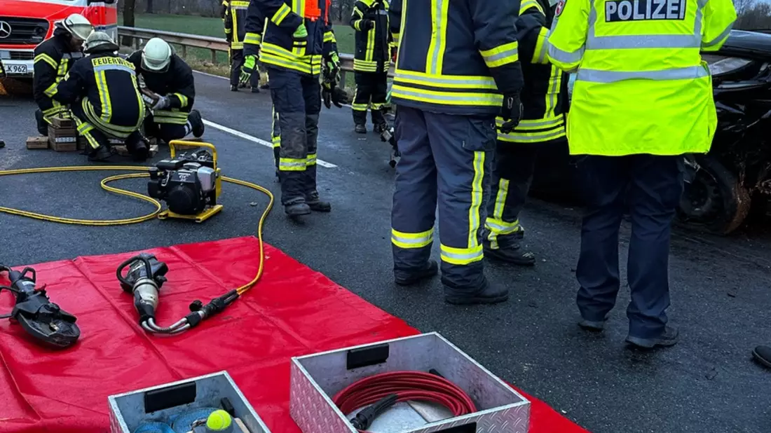 FW-ROW: Verkehrsunfall mit eingeschlossener Person - Bild: presseportal.de