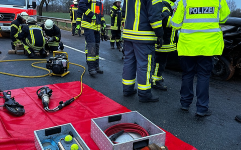 FW-ROW: Verkehrsunfall mit eingeschlossener Person - Foto: presseportal.de