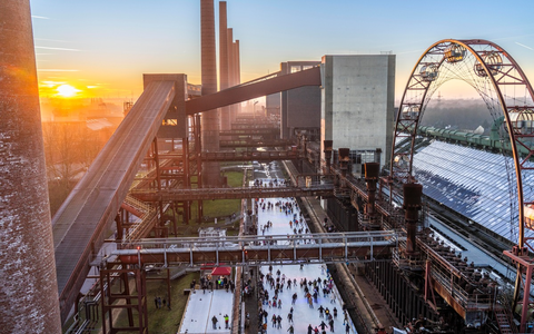 Voller Erfolg: Zollverein-Eisbahn begeisterte rund 35.000 Gäste / Steigerung von über 40 Prozent im Vergleich zur Vorsaison - Foto: presseportal.de