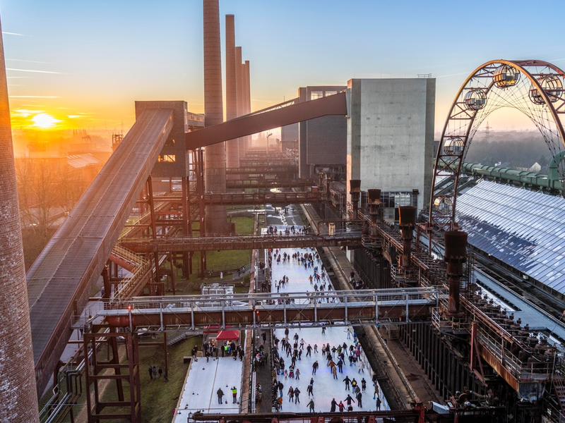 Voller Erfolg: Zollverein-Eisbahn begeisterte rund 35.000 Gäste / Steigerung von über 40 Prozent im Vergleich zur Vorsaison - Foto: presseportal.de