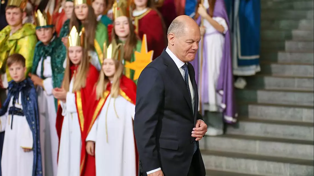 Olaf Scholz mit Sternsingern am 07.01.2025 - Bild: über dts Nachrichtenagentur