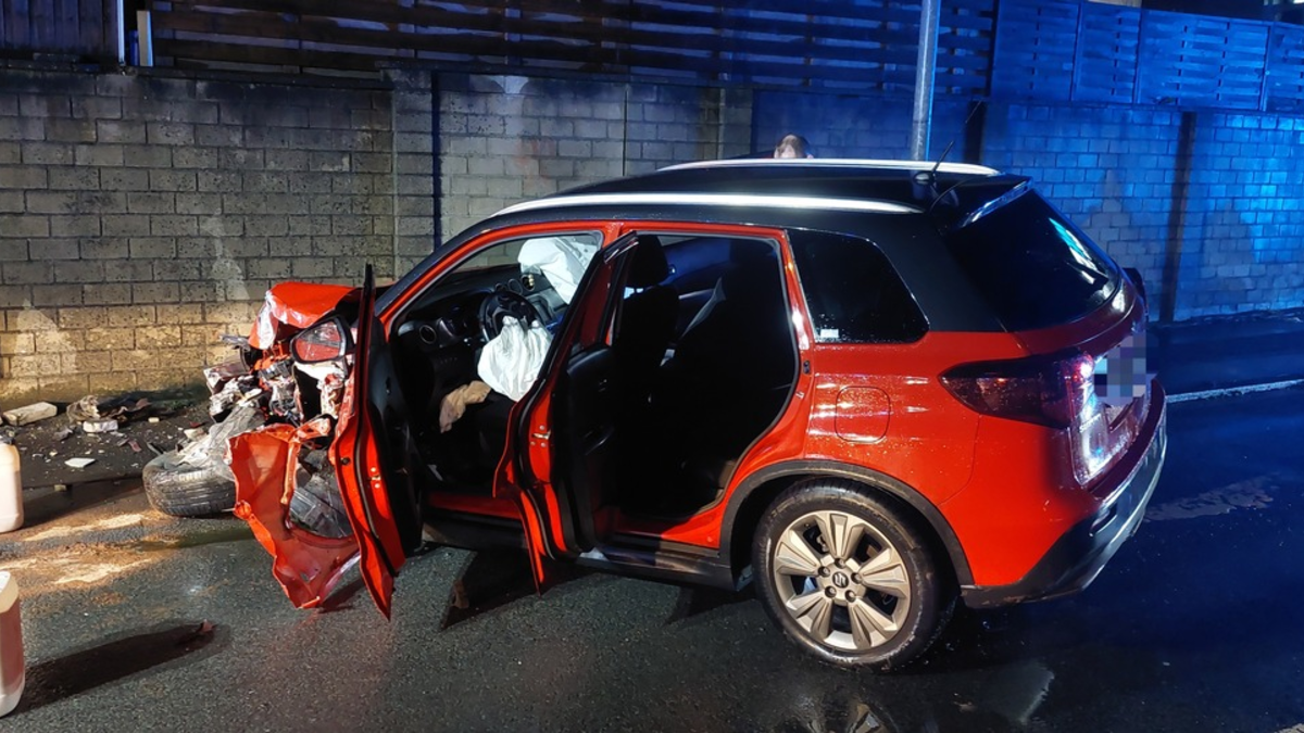 FW-EN: Verkehrsunfall auf der B483 in Schwelm - Foto: presseportal.de