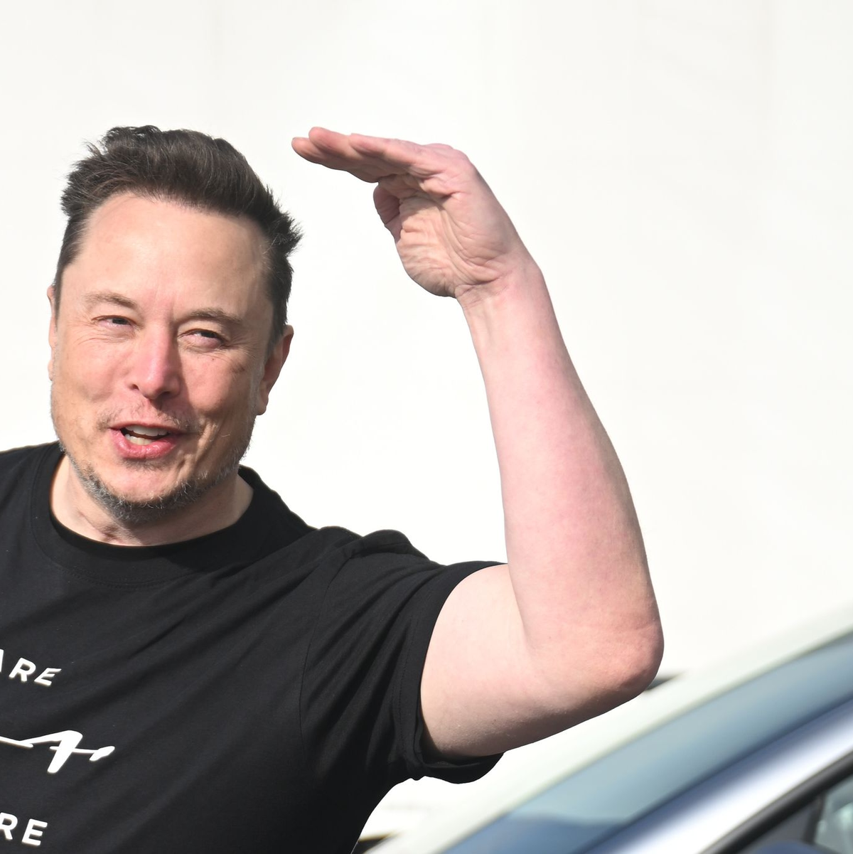 Elon Musk will mit mehr Aktien die Kontrolle über Tesla sichern. (Archivbild) - Foto: Sebastian Gollnow/dpa