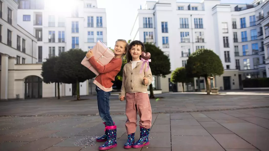 Mit Hoffnung ins neue Jahr: DEICHMANN erfüllt Kindern ihre Herzenswünsche und lässt Träume wahr werden! - Bild: presseportal.de