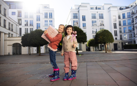 Mit Hoffnung ins neue Jahr: DEICHMANN erfüllt Kindern ihre Herzenswünsche und lässt Träume wahr werden! - Foto: presseportal.de
