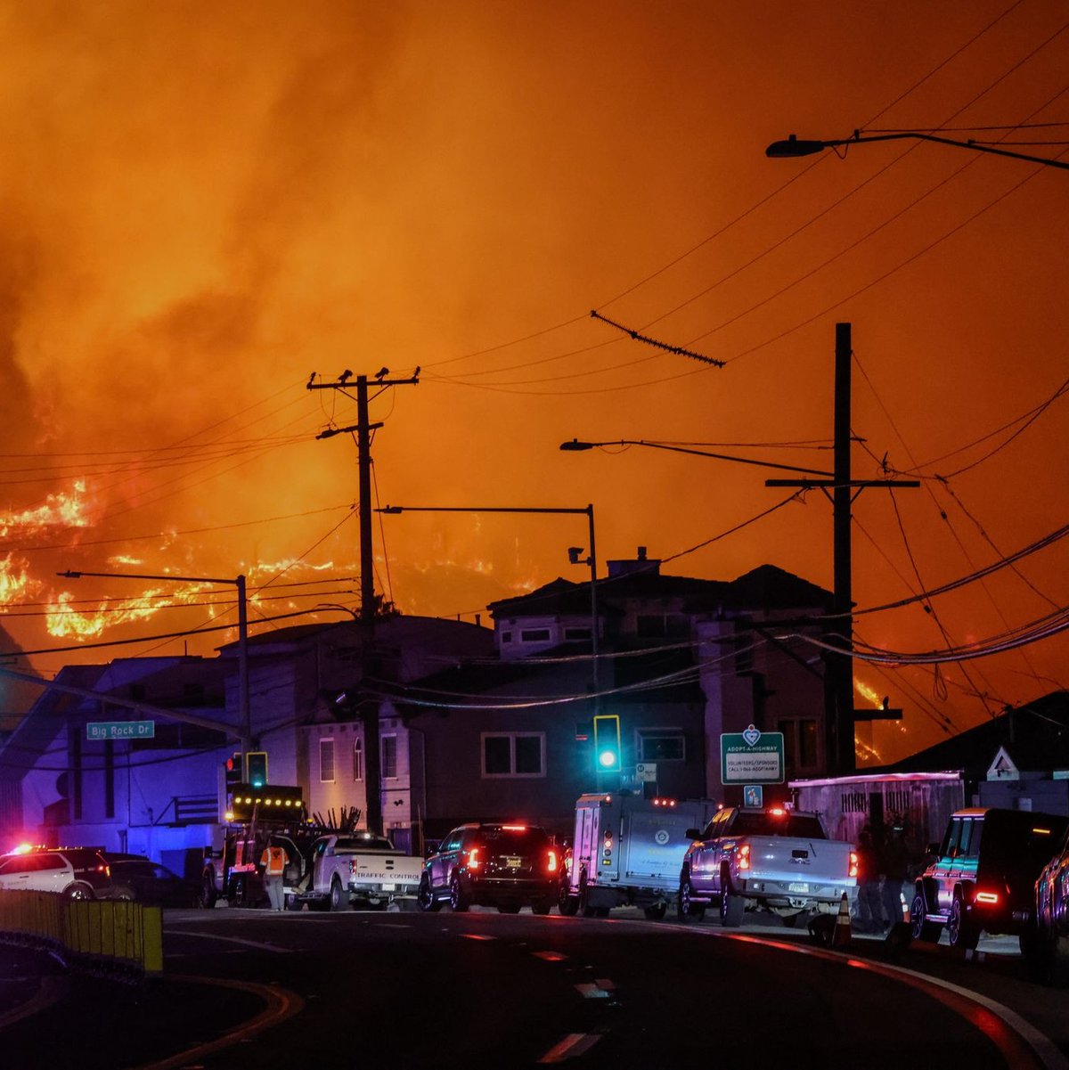 Starker Wind hat die Brände rasant angefacht. - Foto: Amy Katz/ZUMA Press Wire/dpa