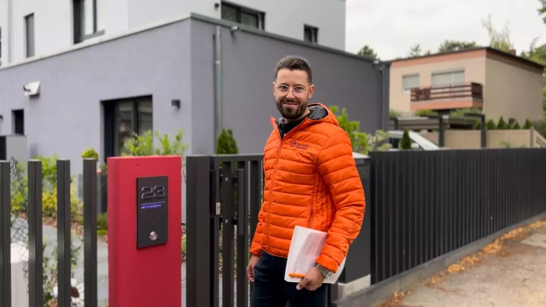 Effektive Kundenakquise im Energiemarkt: So hilft ELDOORADO Quereinsteigern dabei, als seriöse Verkäufer für Strom und Gas den Fuß in die Tür zu bekommen - Bild: presseportal.de