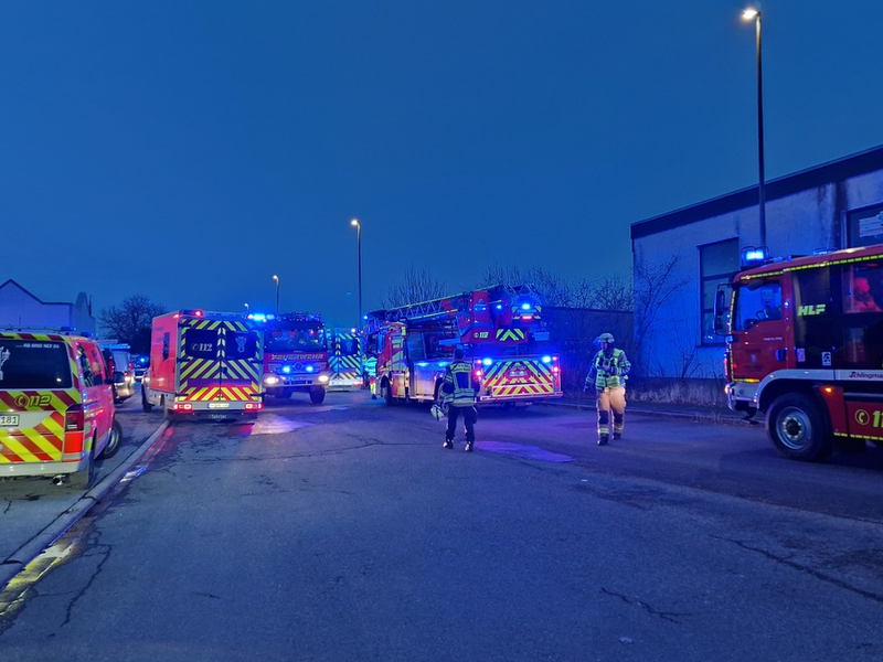 FW Menden: Verstorbene Person nach Brand in Werkstatt - Foto: presseportal.de