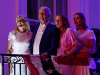 US-Präsident Joe Biden mit seiner Ehefrau Jill und den Enkelinnen Finnegan (2r) und Naomi. (Archivbild) - Foto: Patrick Semansky/AP/dpa