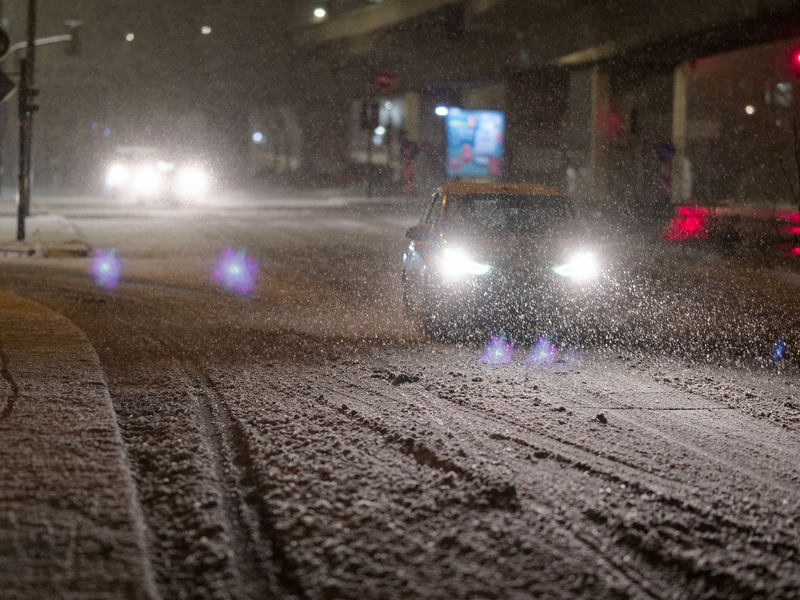 In Nordrhein-Westfalen und anderen Bundesländern wird für Donnerstag Neuschnee erwartet. - Foto: Henning Kaiser/dpa