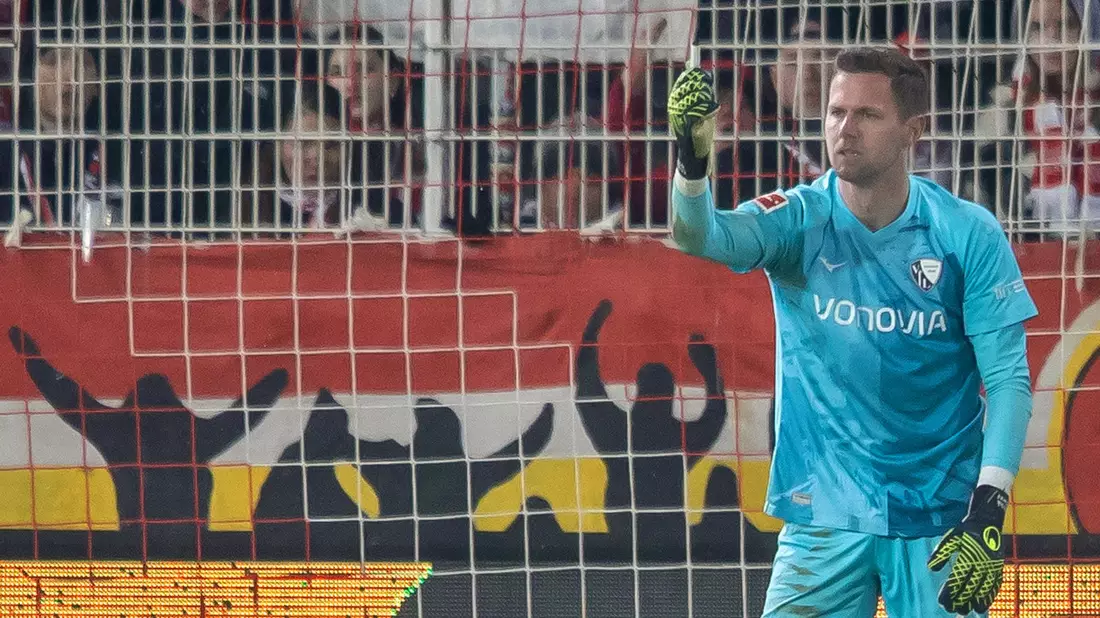 Bochums Torwart Patrick Drewes, das Feuerzeug und die Folgen: Union Berlin will vors Ständige Schiedsgericht ziehen.  - Bild: Andreas Gora/dpa