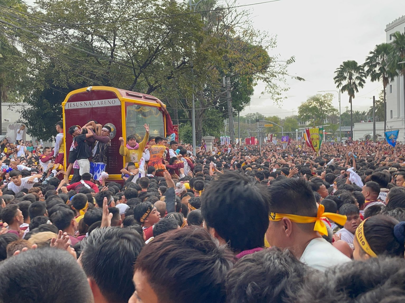 Die Prozession dauert traditionell viele Stunden. (Foto aktuell) - Foto: Girlie Linao/dpa