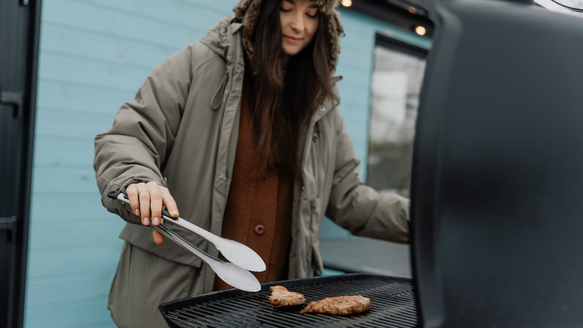 Verbrauchertipp | Wintergrillen: Das sollten Gasgrill-Fans beachten - Foto: presseportal.de