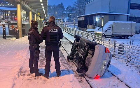 POL-MK: Erste Schneebilanz: Fünf Verletzte und PKW im Bahngleis - Foto: presseportal.de
