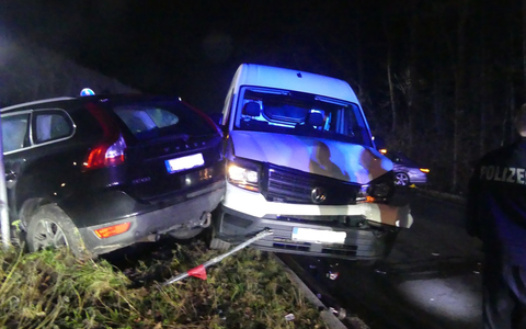 POL-GM: Unfall fordert zwei Verletzte - Foto: presseportal.de