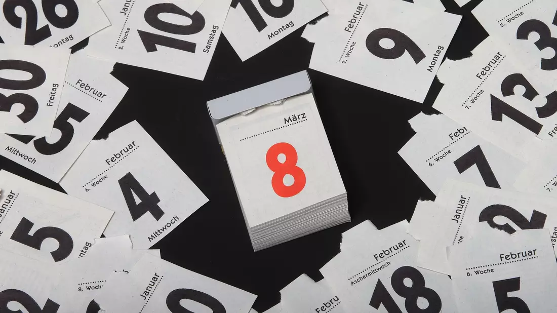 Der Internationale Frauentag am 8. März fällt dieses Jahr auf einen Samstag. Soll man den Berliner Feiertag dann montags nachholen? (Illustration) - Bild: Jens Wolf/ZB/dpa