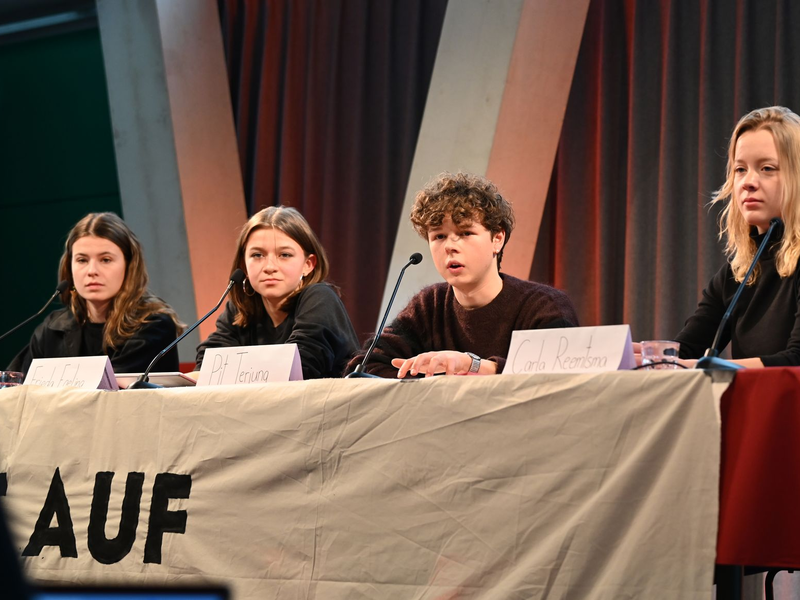 Für die Aktivisten von Fridays for Future geht die Klimapolitik der Parteien nicht weit genug. - Foto: David Hammersen/dpa